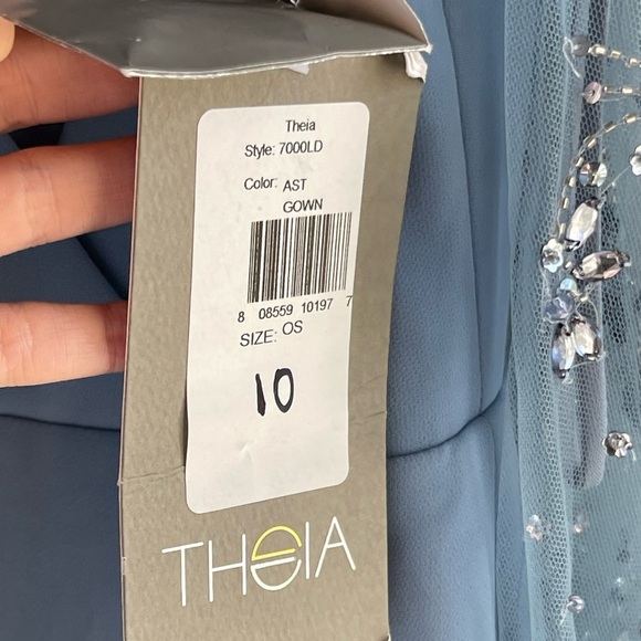 NWT Theia Kiera Light Blue Beaded Puff Sheer Sleeve Ethereal Gown - Picture 15 of 17